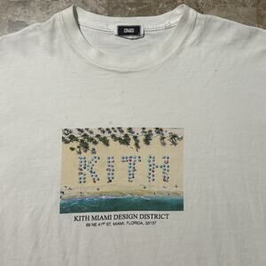 Kith Shirt Mens Small White Short Sleeve Miami Design District Distressed